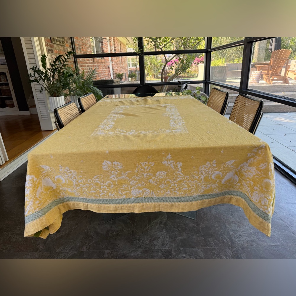 Williams Sonoma Yellow Pear‎ Garden Jacquard Tablecloth 70x90 Linen Blend Rare